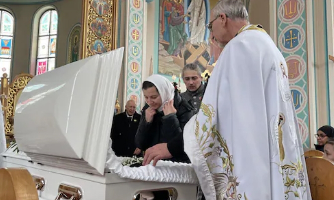车祸丧生的乌克兰女孩葬礼在蒙特利尔举行