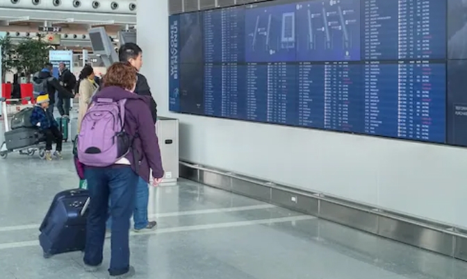 医学专家称针对中国旅客的限制措施作用不大
