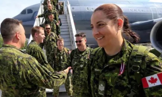 加拿大军队着装与军容规定：男裙装染发刺青都行