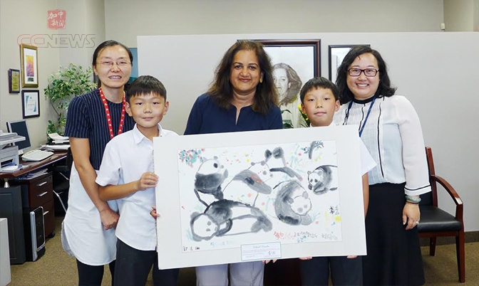多伦多汉考中心为国会议员送孩子们的中国画