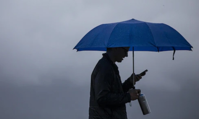 地球上所有地方的雨水都已不适于饮用