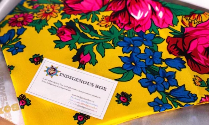 加拿大原住民与乌克兰“Kokum” 花卉围巾