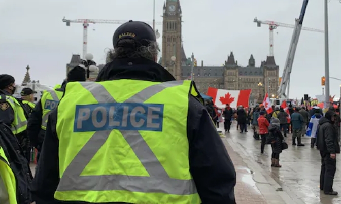 加拿大议会众议院通过实施紧急状态法的动议